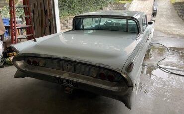 Lincoln-Continental-mark-iii-1958-White-Blue-4