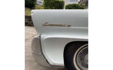 Lincoln-Continental-mark-iii-1958-White-Blue-6