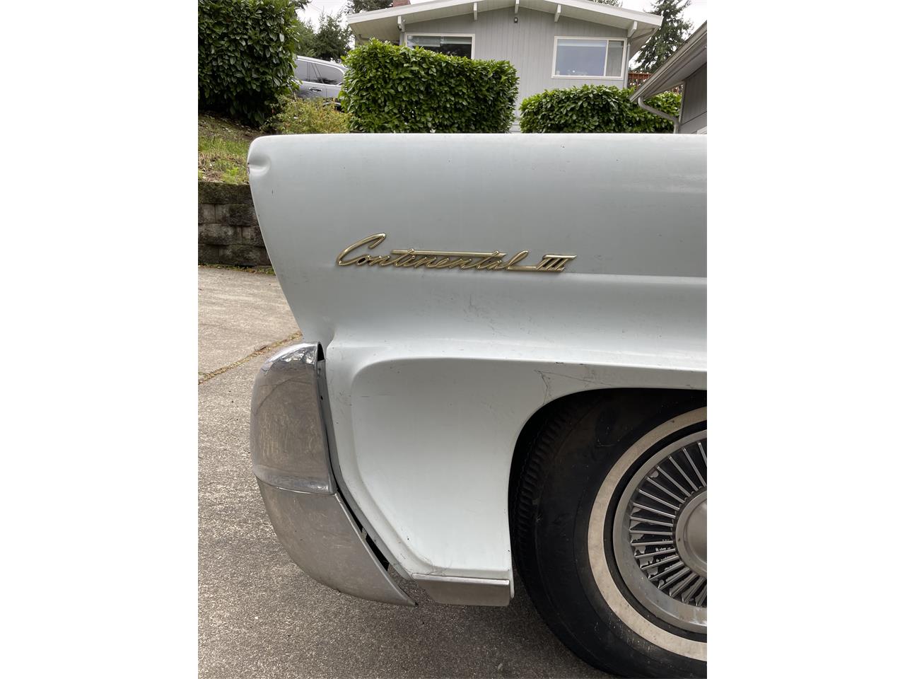 Lincoln-Continental-mark-iii-1958-White-Blue-6