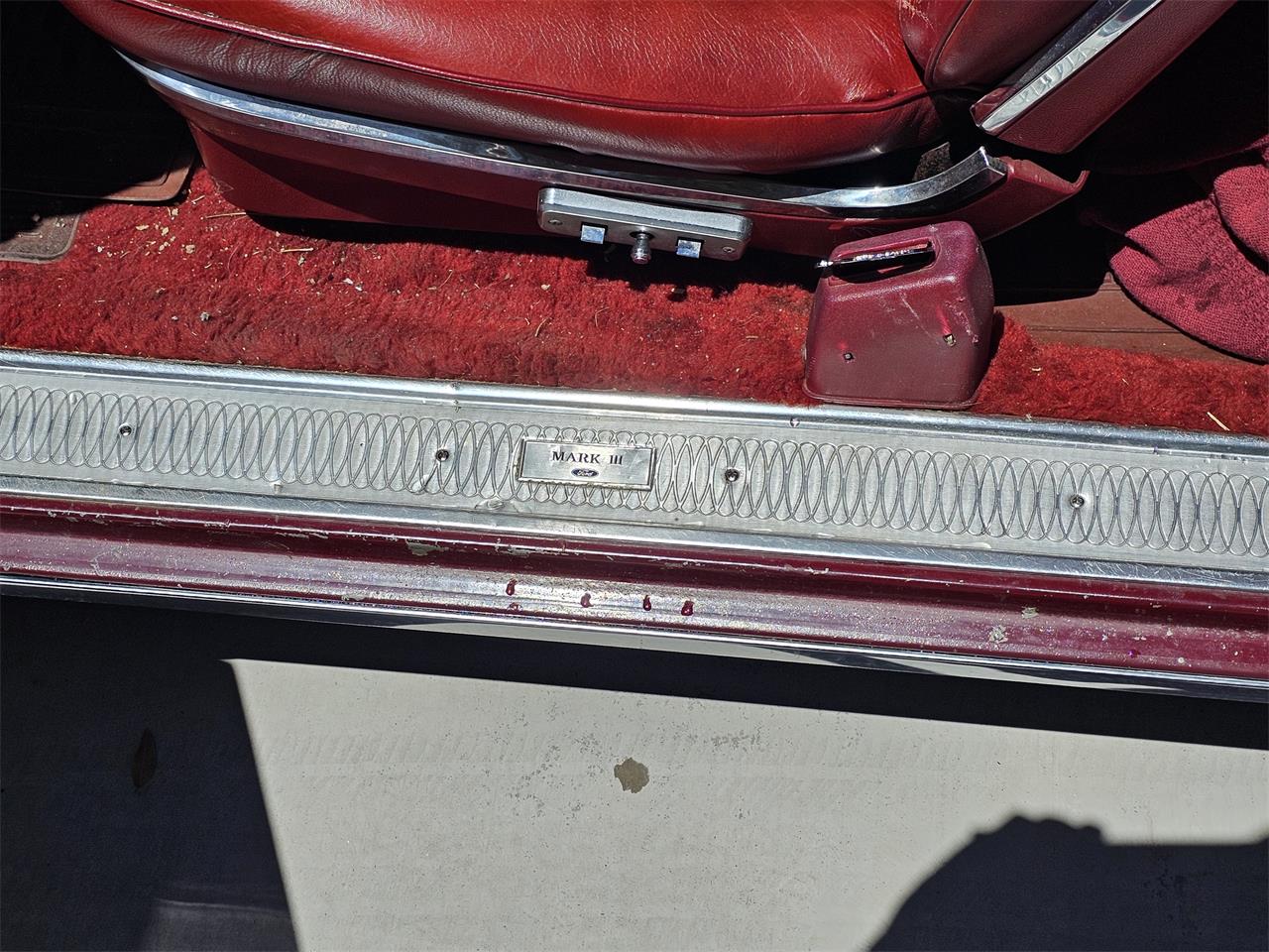 Lincoln-Continental-mark-iii-1969-Maroon-Maroon-16