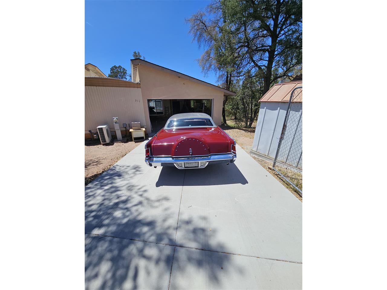 Lincoln-Continental-mark-iii-1969-Maroon-Maroon-5
