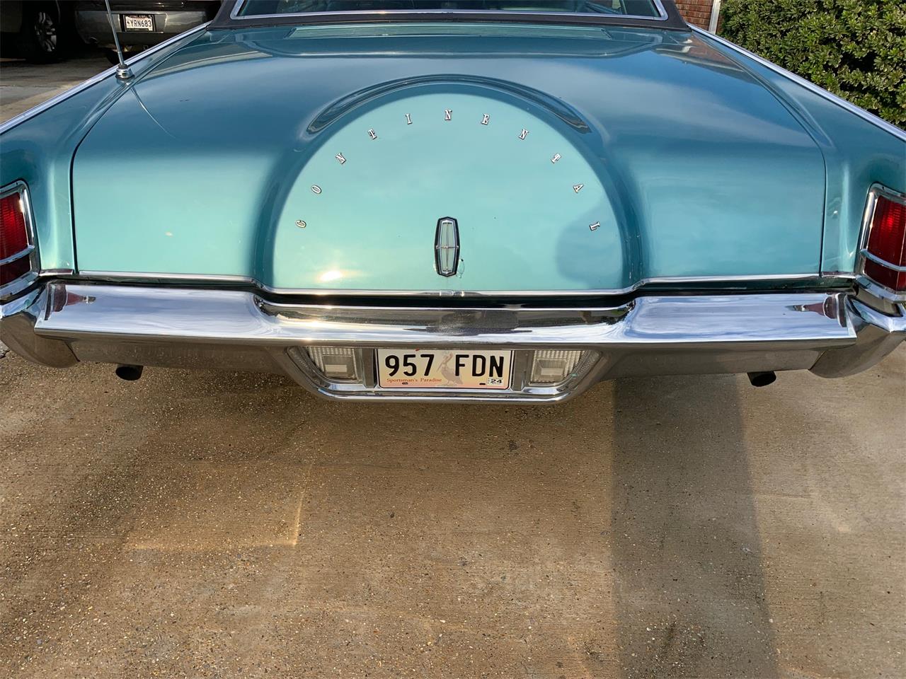 Lincoln-Continental-mark-iii-1969-Medium-Aqua-Medium-Aqua-19