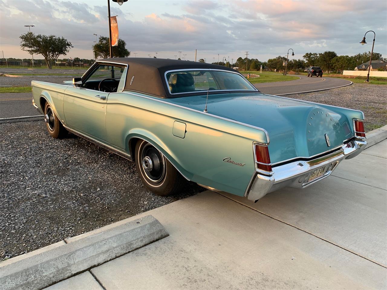 Lincoln-Continental-mark-iii-1969-Medium-Aqua-Medium-Aqua-20