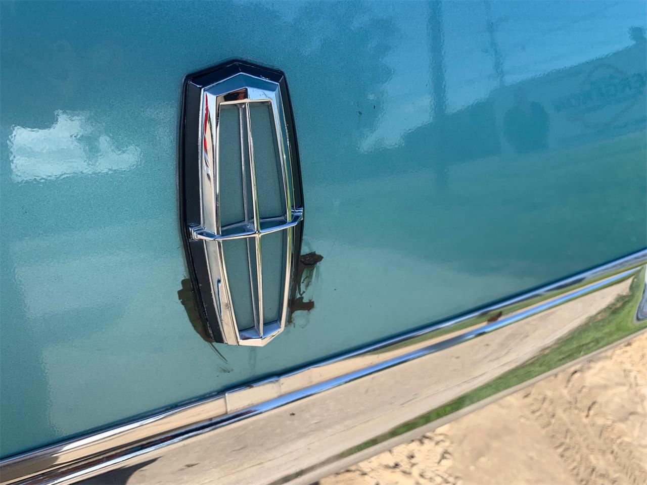 Lincoln-Continental-mark-iii-1969-Medium-Aqua-Medium-Aqua-32