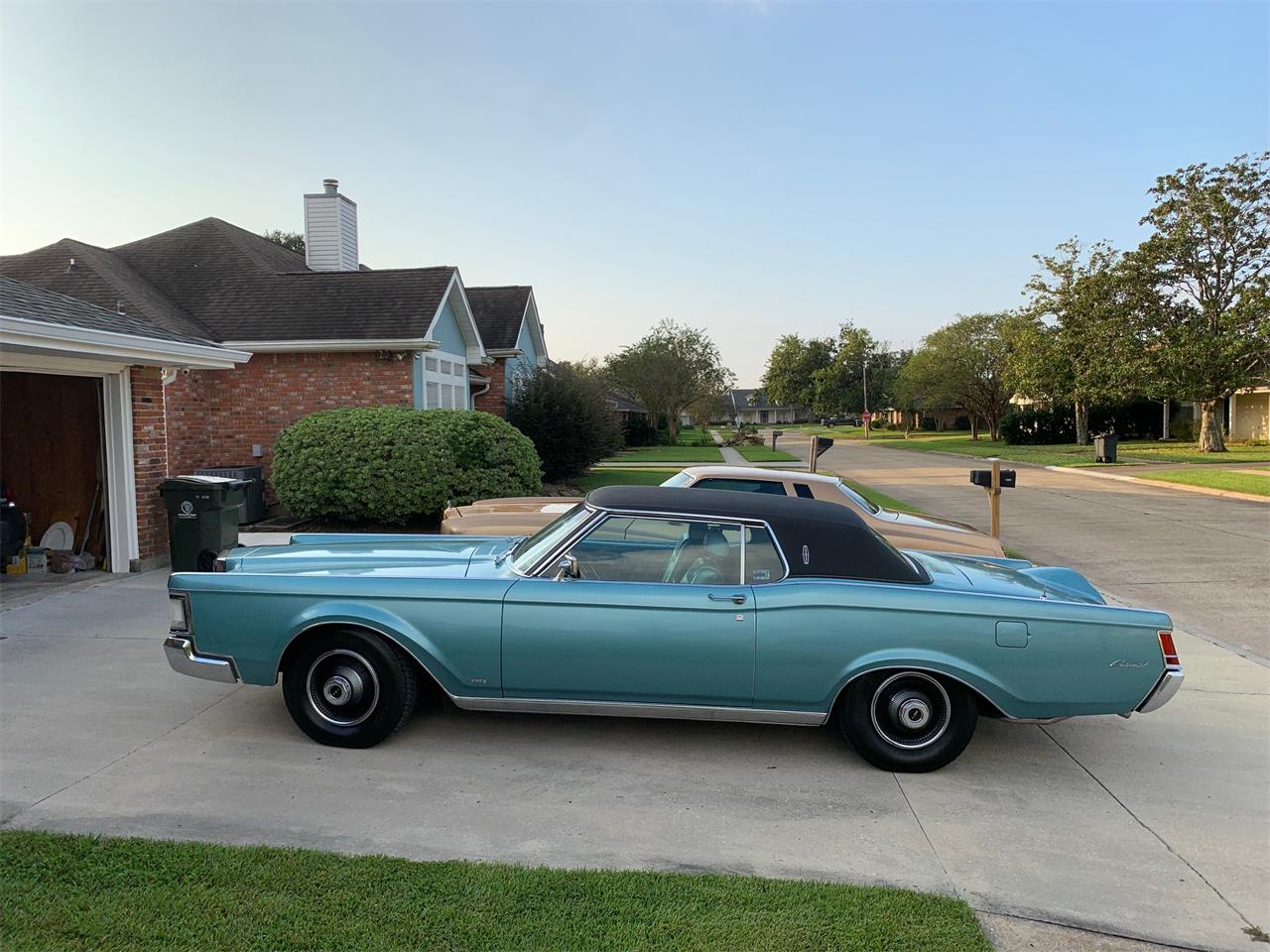 Lincoln-Continental-mark-iii-1969-Medium-Aqua-Medium-Aqua-6