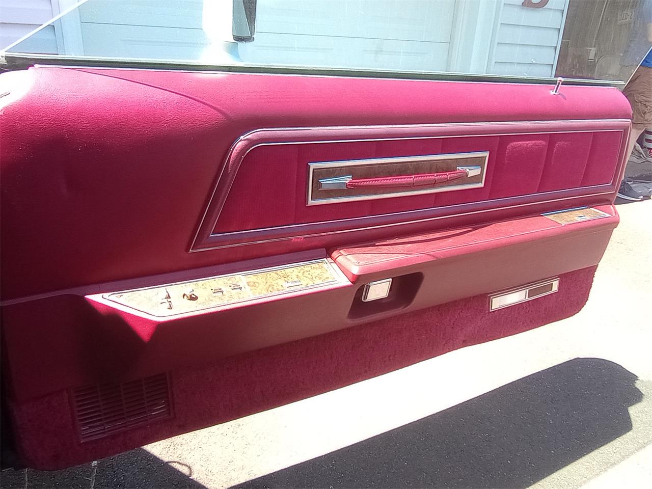 Lincoln-Continental-mark-iv-1973-Silver-Moon-Dust-RedMaroon-13
