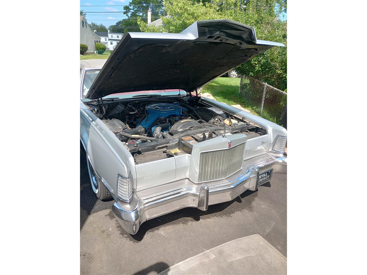 Lincoln-Continental-mark-iv-1973-Silver-Moon-Dust-RedMaroon-14