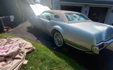 Lincoln-Continental-mark-iv-1973-Silver-Moon-Dust-RedMaroon-16