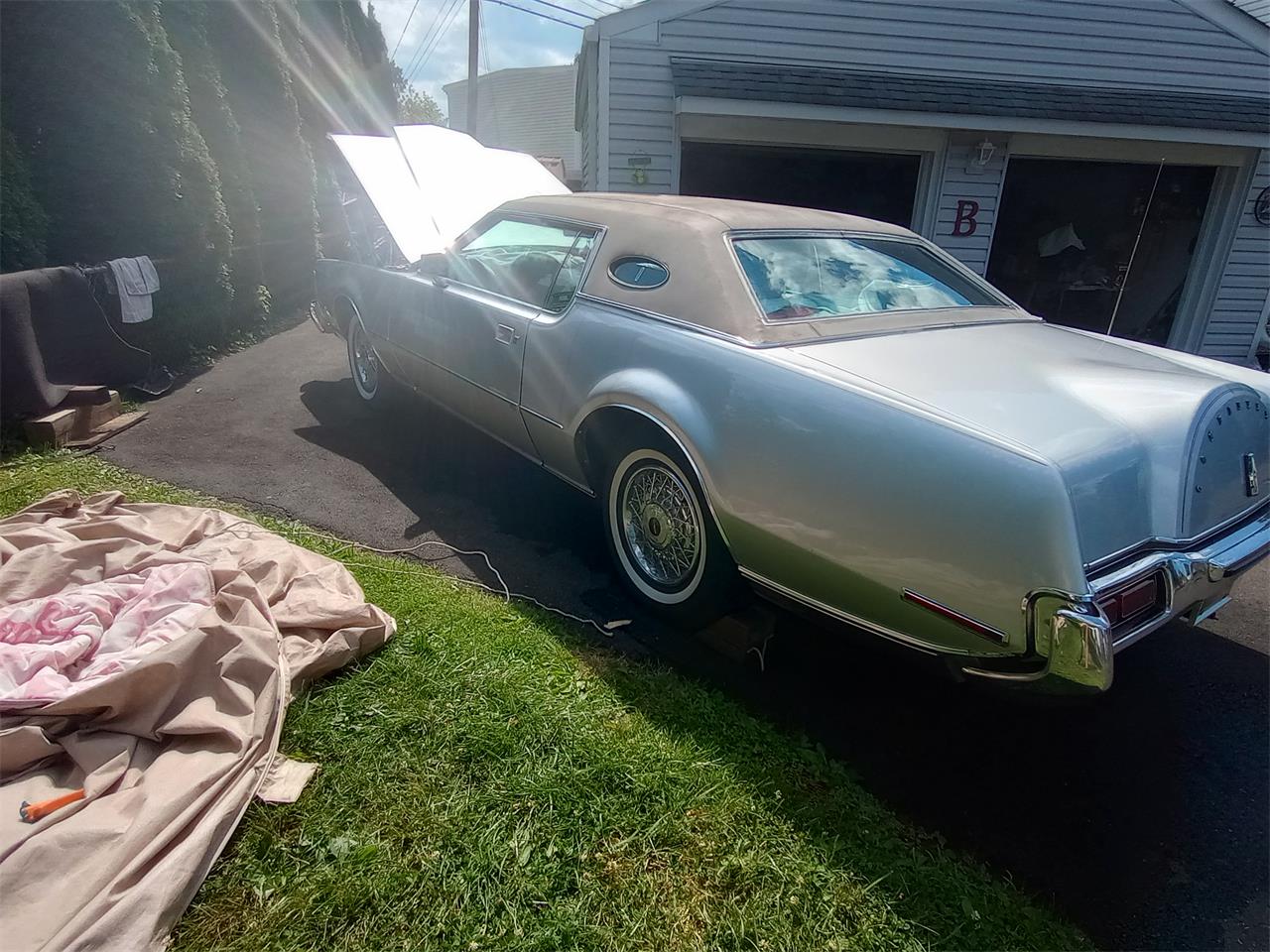 Lincoln-Continental-mark-iv-1973-Silver-Moon-Dust-RedMaroon-16