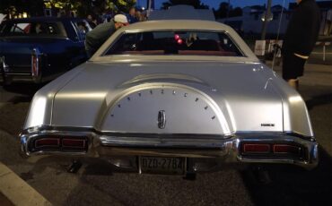 Lincoln-Continental-mark-iv-1973-Silver-Moon-Dust-RedMaroon-2