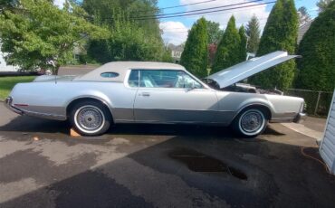 Lincoln-Continental-mark-iv-1973-Silver-Moon-Dust-RedMaroon-3