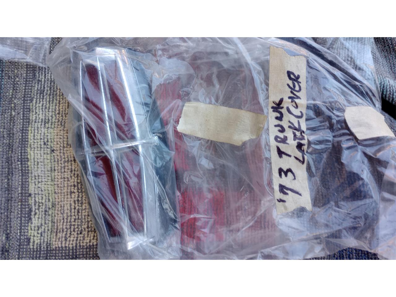Lincoln-Continental-mark-iv-1973-Silver-Moon-Dust-RedMaroon-42