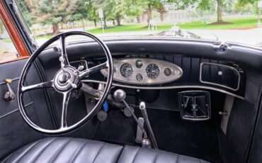 Lincoln-Limousine-1932-Dark-MaroonBlack-black-grey-12