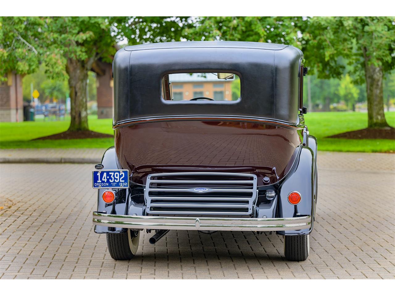 Lincoln-Limousine-1932-Dark-MaroonBlack-black-grey-13