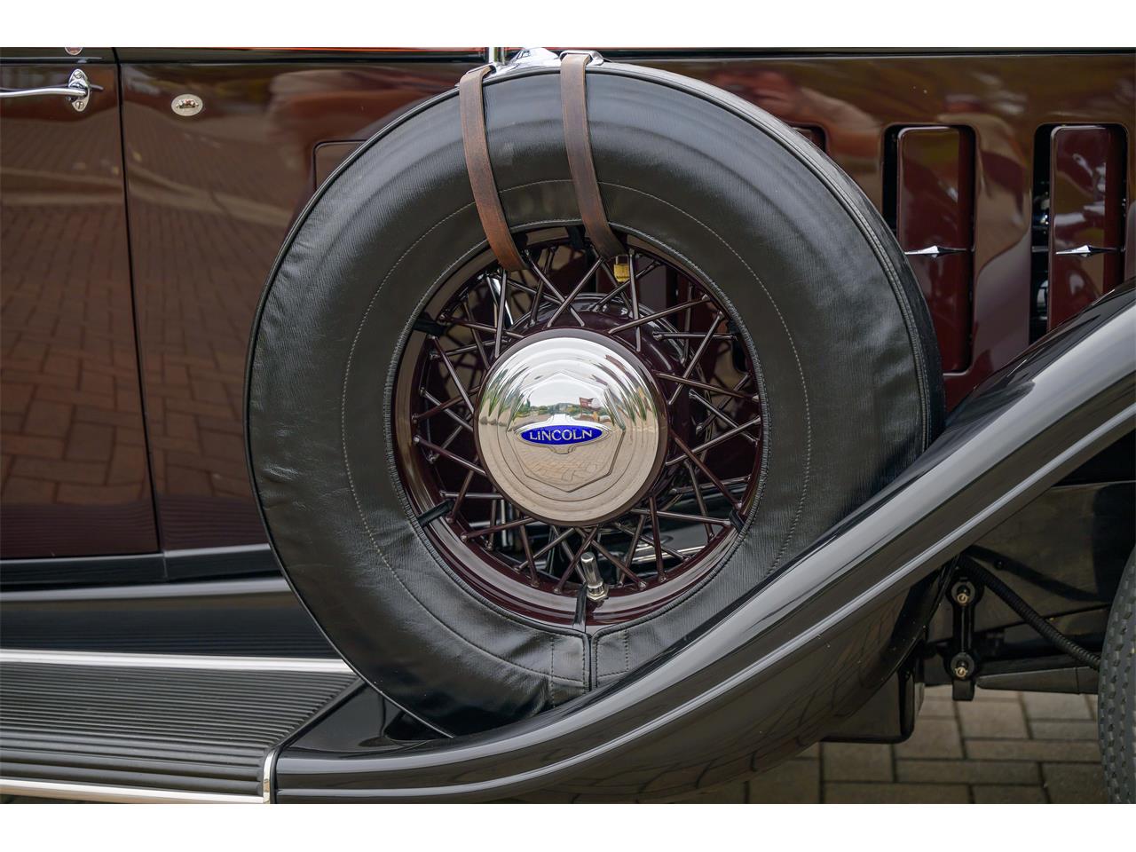 Lincoln-Limousine-1932-Dark-MaroonBlack-black-grey-15