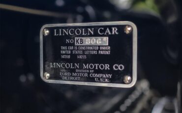 Lincoln-Limousine-1932-Dark-MaroonBlack-black-grey-22