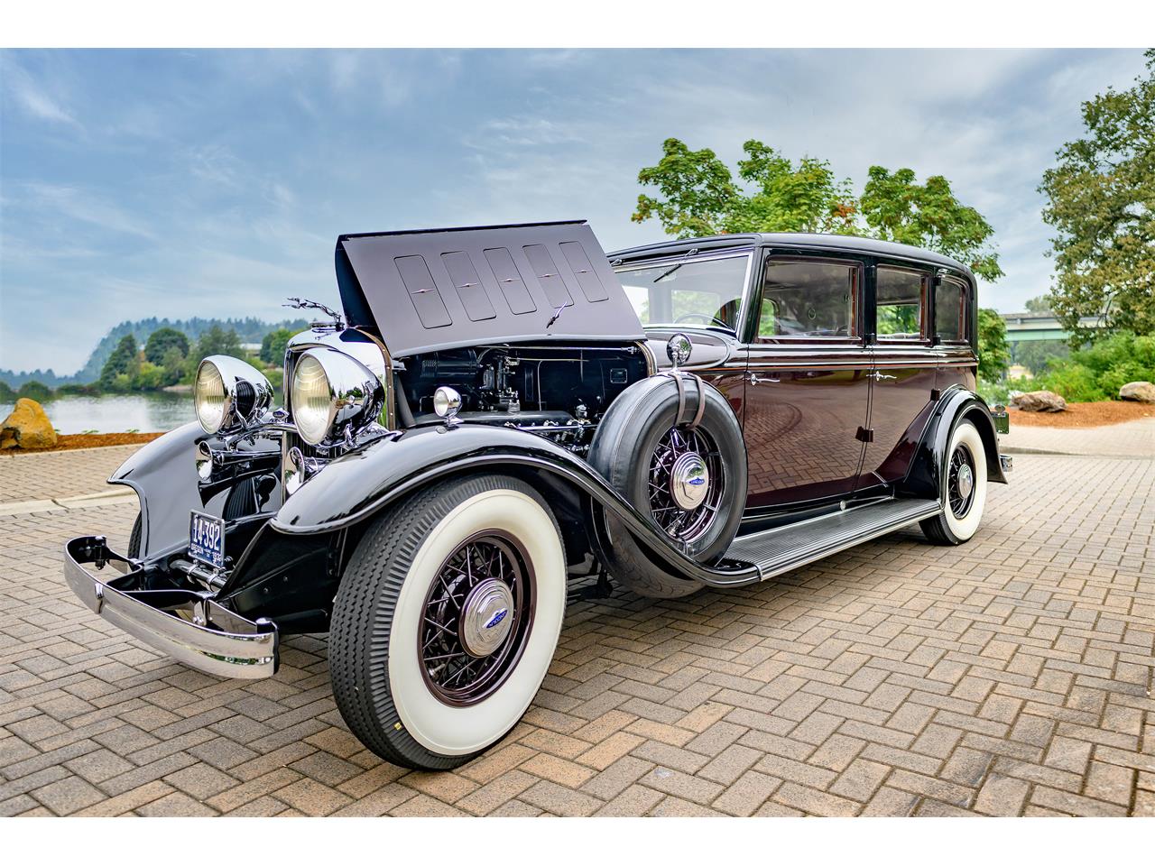 Lincoln-Limousine-1932-Dark-MaroonBlack-black-grey-23