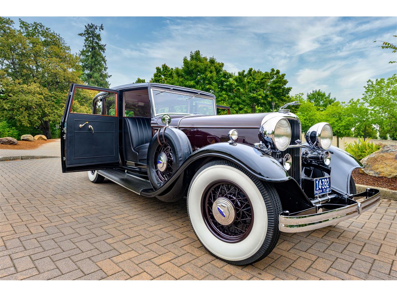 Lincoln-Limousine-1932-Dark-MaroonBlack-black-grey-25