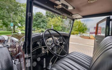 Lincoln-Limousine-1932-Dark-MaroonBlack-black-grey-28