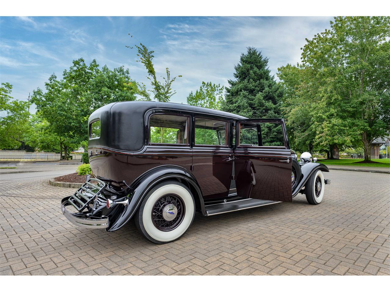 Lincoln-Limousine-1932-Dark-MaroonBlack-black-grey-29