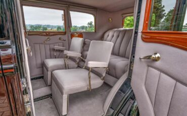 Lincoln-Limousine-1932-Dark-MaroonBlack-black-grey-34