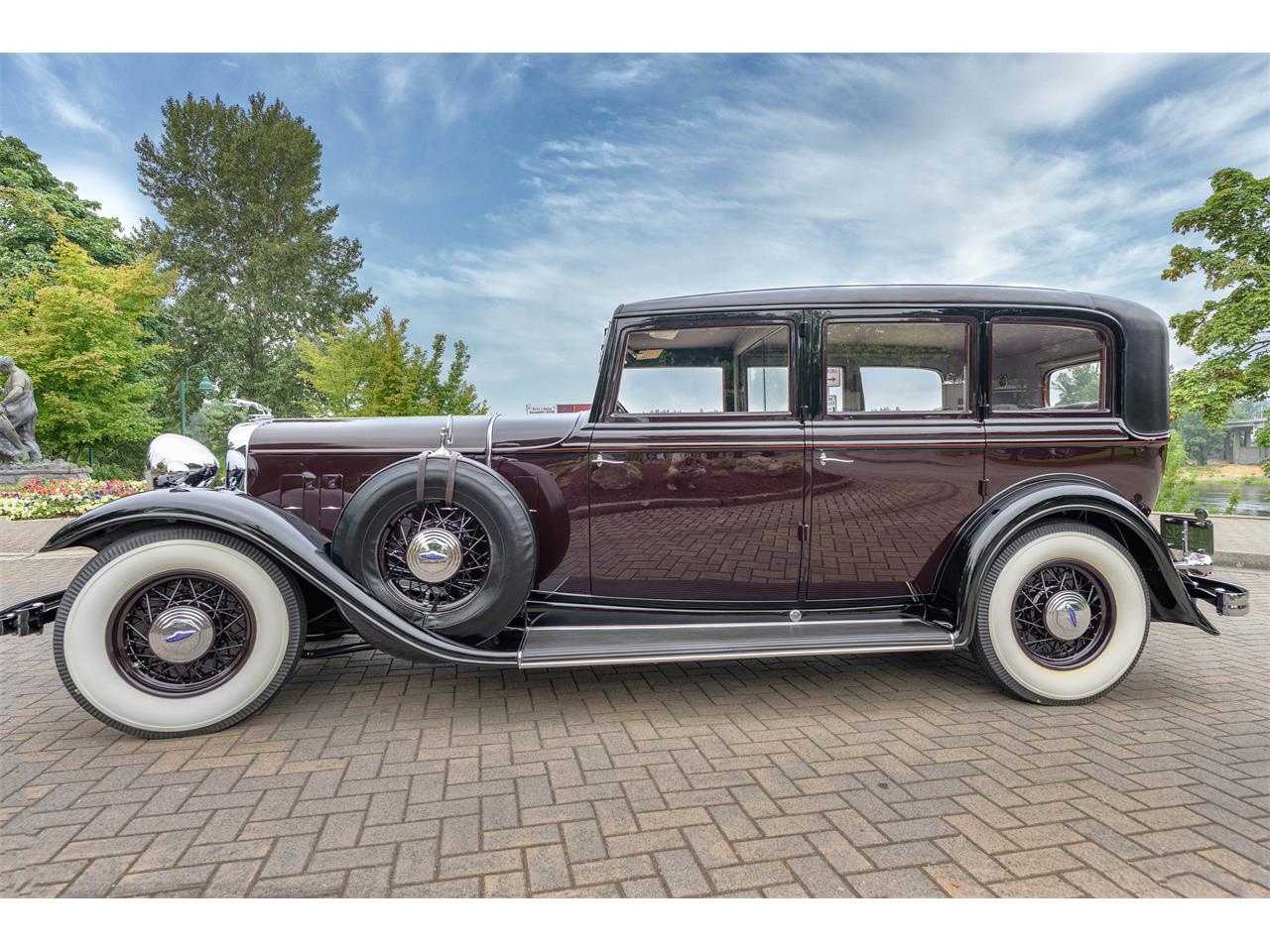 Lincoln-Limousine-1932-Dark-MaroonBlack-black-grey-5