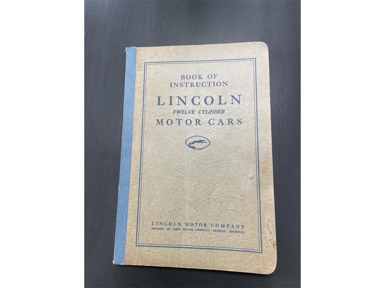 Lincoln-Limousine-1932-Dark-MaroonBlack-black-grey-8