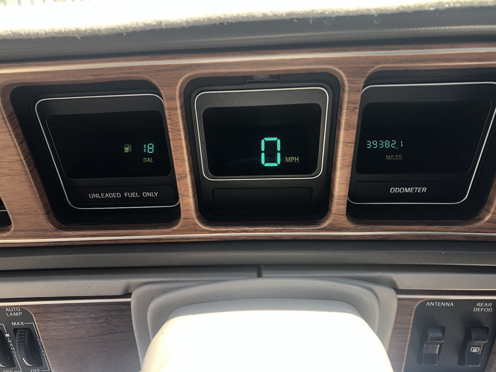 Lincoln-Mark-Series-1989-Coupe-18