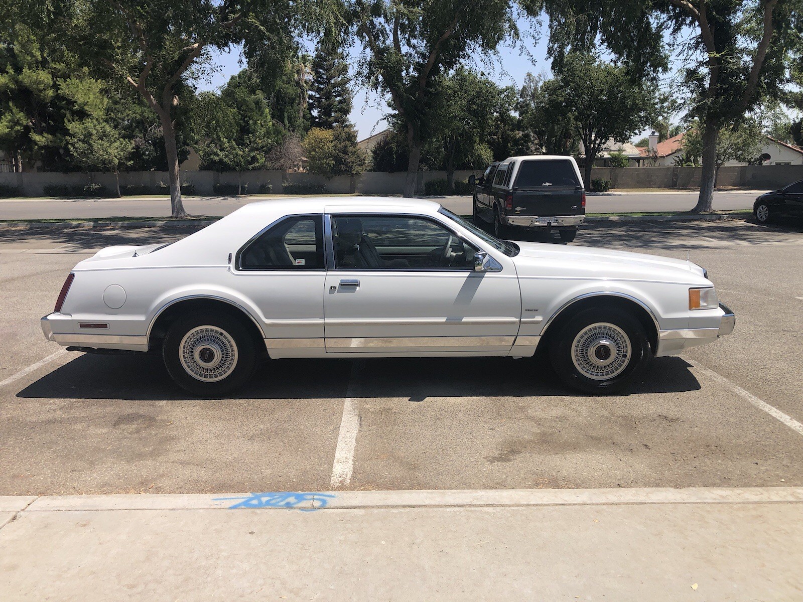 Lincoln-Mark-Series-1989-Coupe-3
