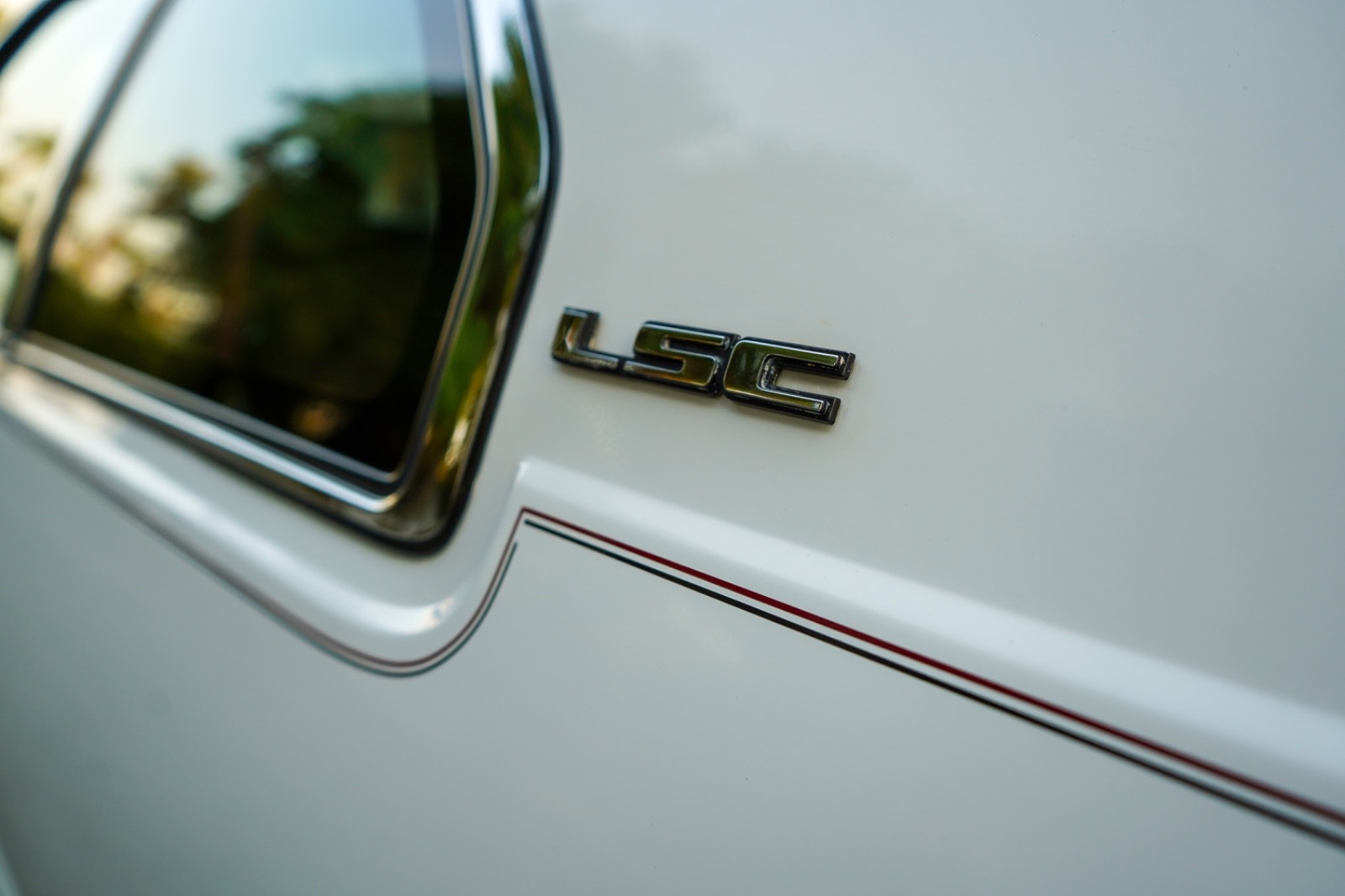 Lincoln-Mark-Series-1990-Coupe-11