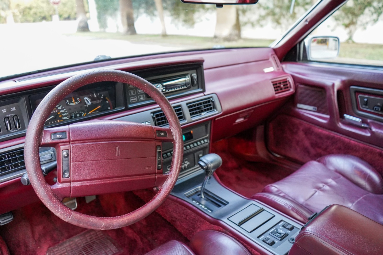 Lincoln-Mark-Series-1990-Coupe-15