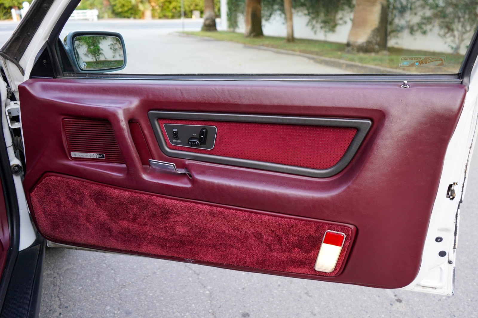 Lincoln-Mark-Series-1990-Coupe-22