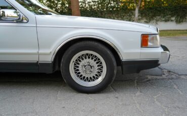 Lincoln-Mark-Series-1990-Coupe-3