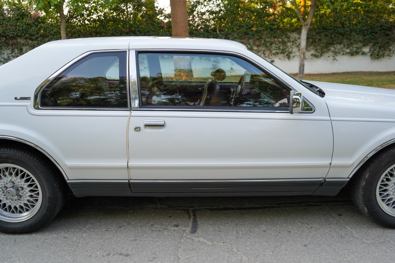 Lincoln-Mark-Series-1990-Coupe-4