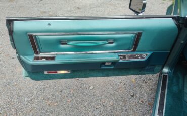 Lincoln-Mark-V-1979-Coupe-26