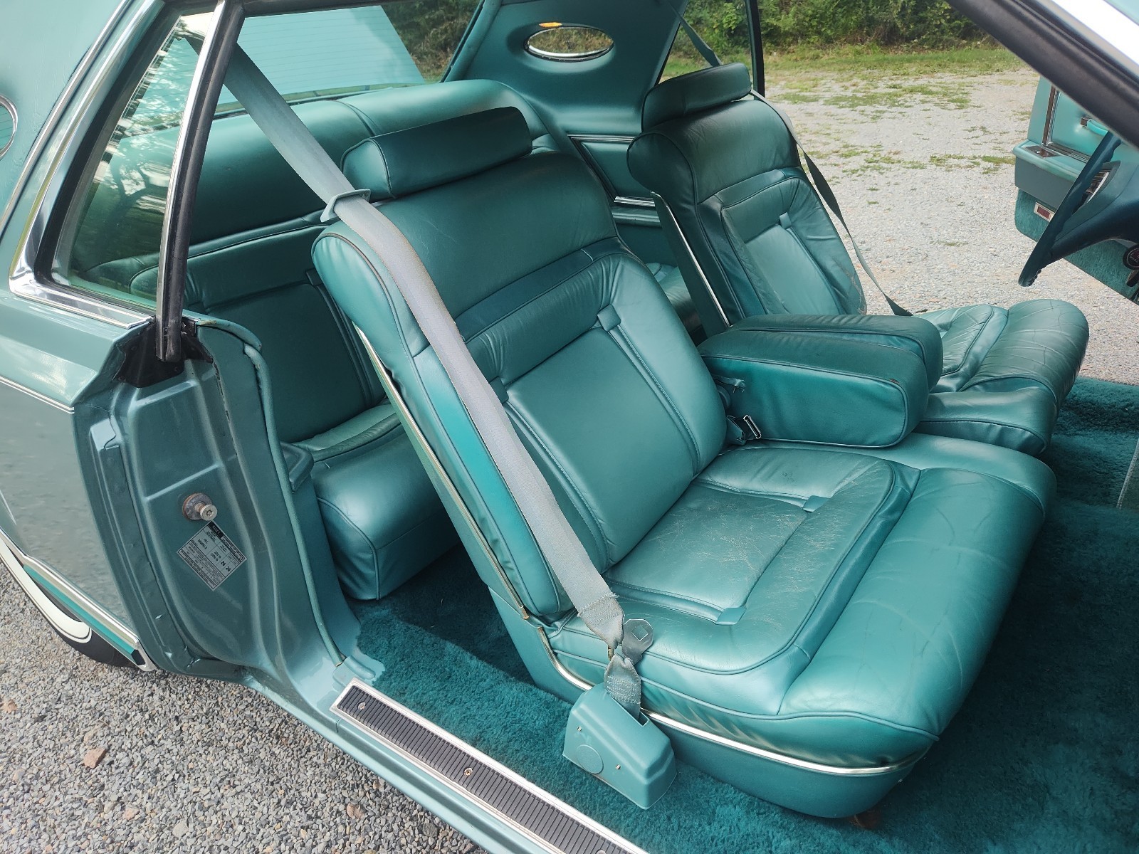 Lincoln-Mark-V-1979-Coupe-31
