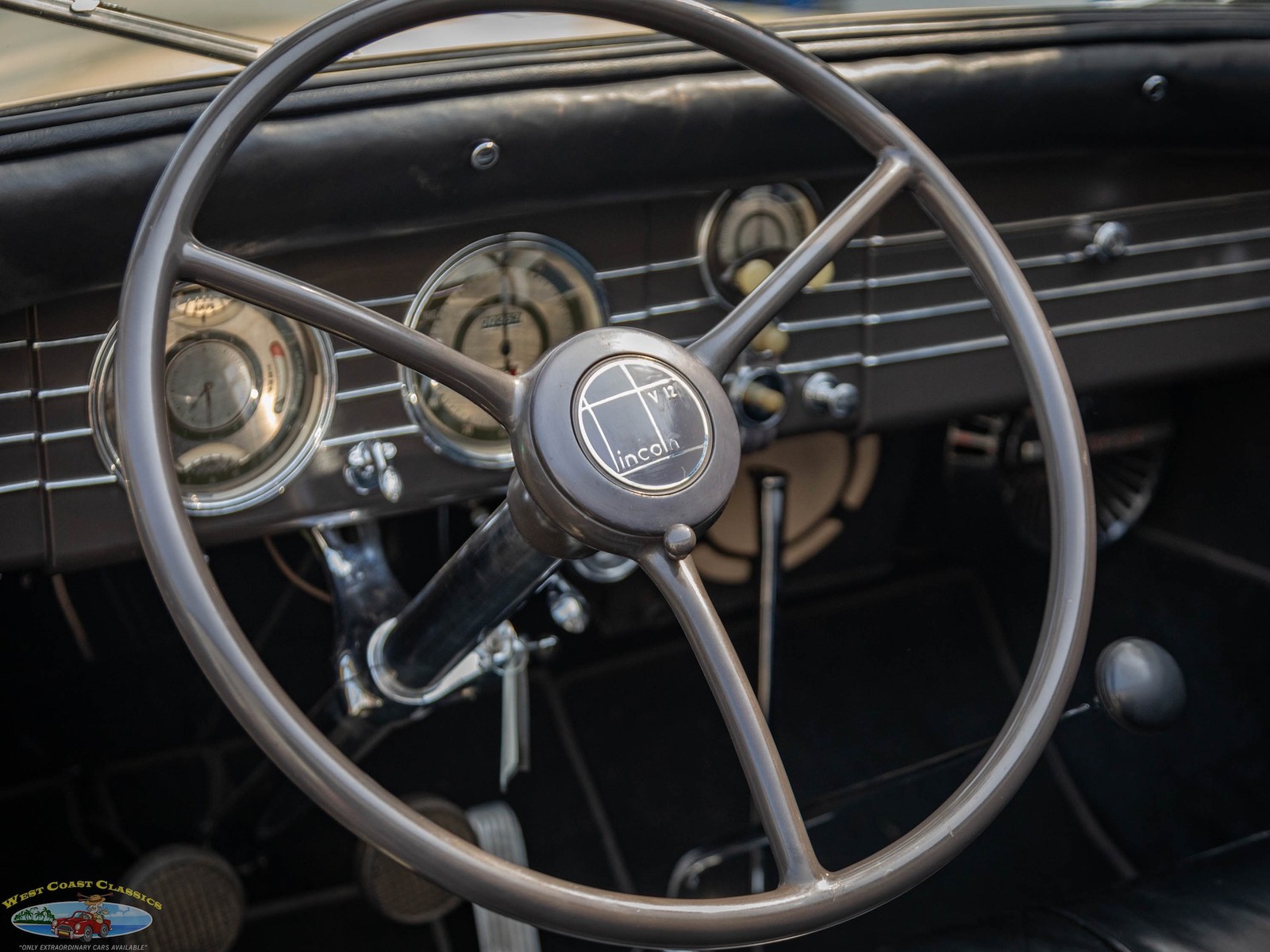 Lincoln-Model-K-V12-Le-Baron-Roadster-1935-2-Door-Roadster-Convertible-32