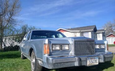 Lincoln-Town-Car-1989-Sedan-1