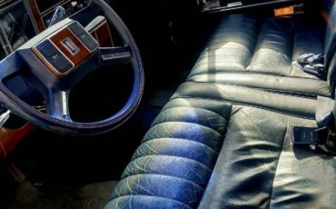 Lincoln-Town-Car-1989-Sedan-7