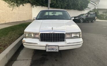 Lincoln-Town-Car-1994-1
