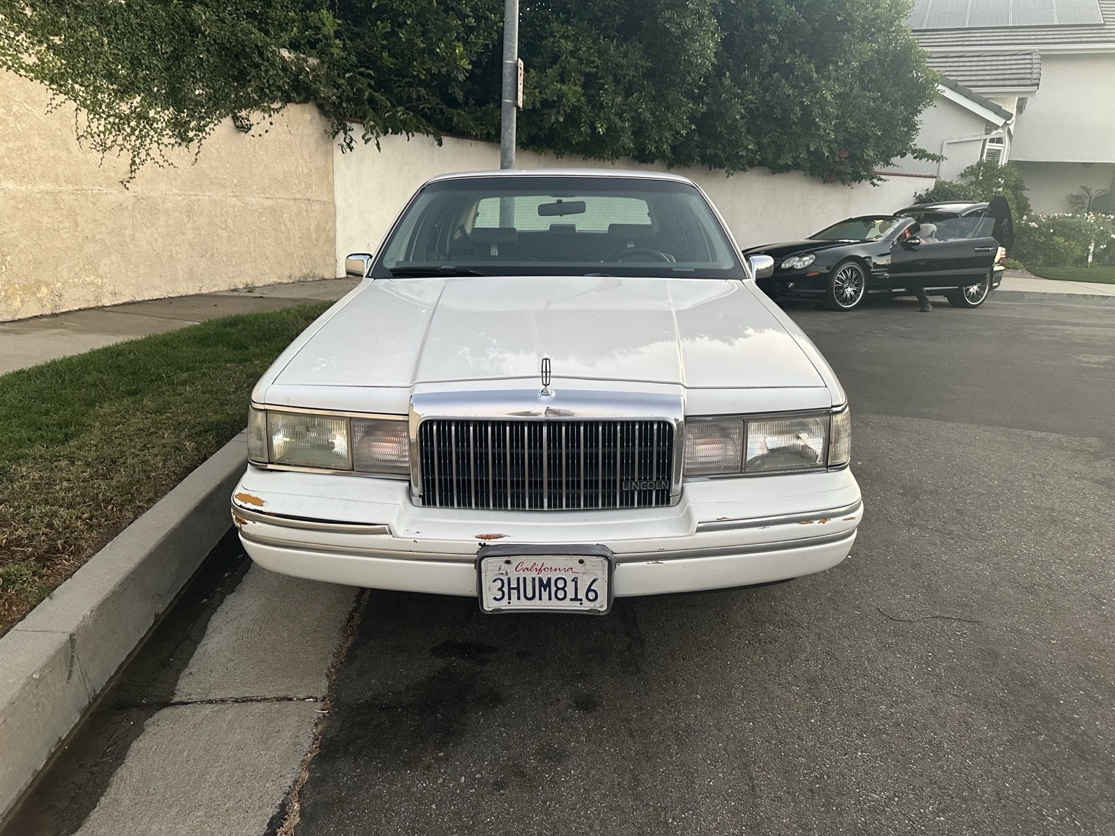 Lincoln-Town-Car-1994-1