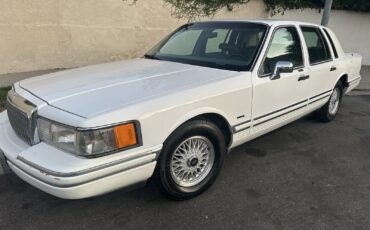 Lincoln-Town-Car-1994-4