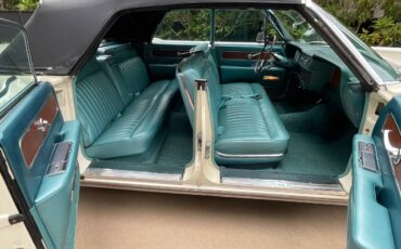 Lincoln-continental-1963-white-13