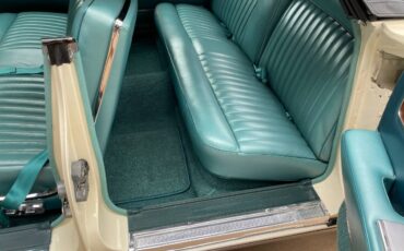 Lincoln-continental-1963-white-15