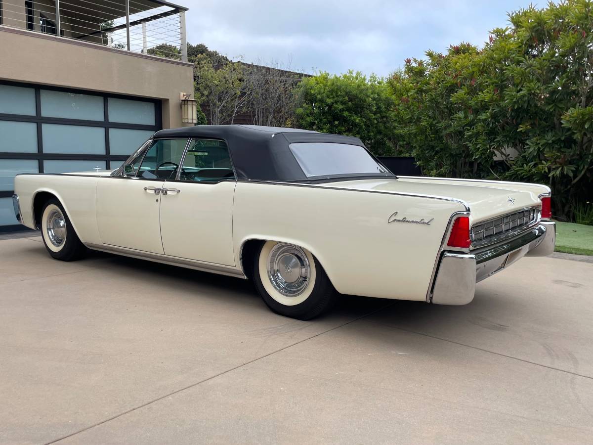 Lincoln-continental-1963-white-2