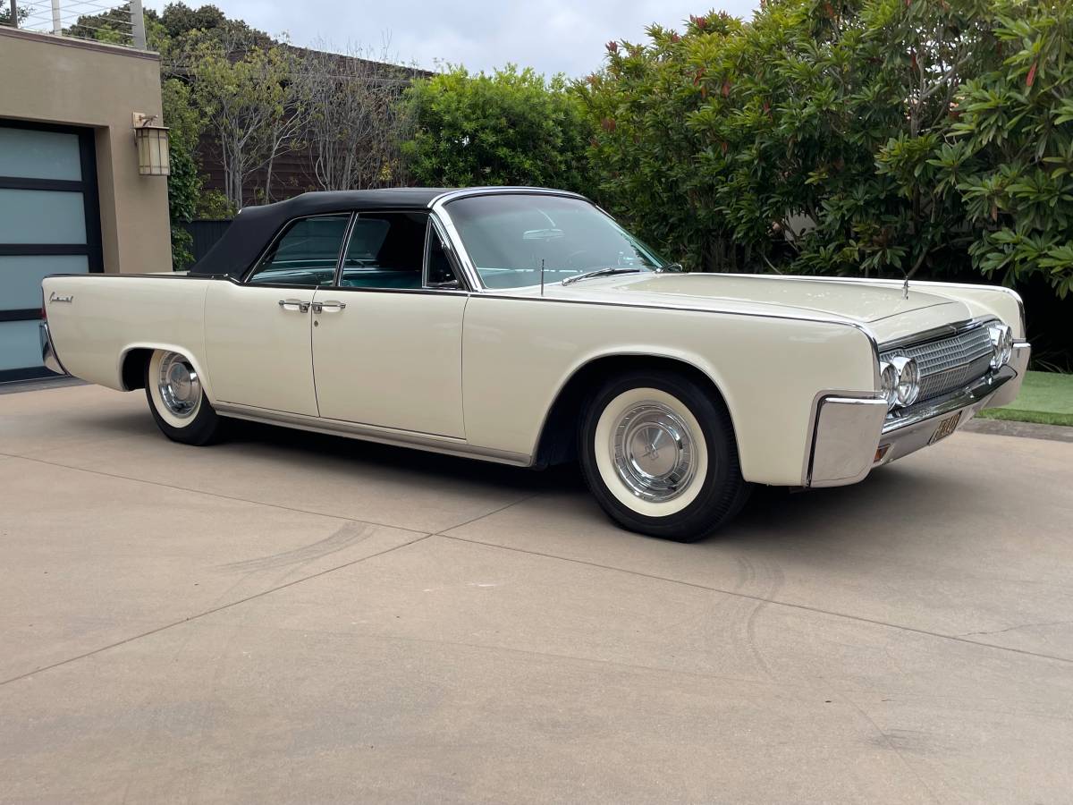 Lincoln-continental-1963-white-4