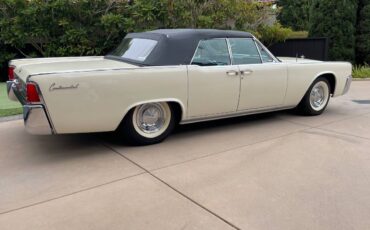 Lincoln-continental-1963-white-5