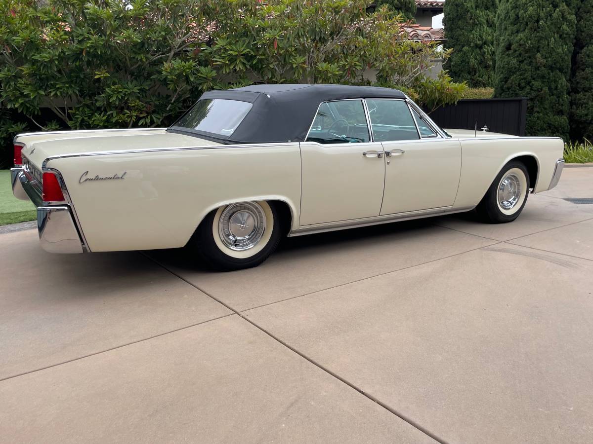 Lincoln-continental-1963-white-5