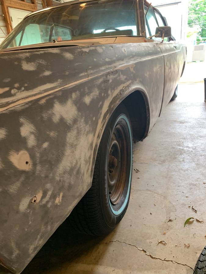 Lincoln-continental-1966-custom-7