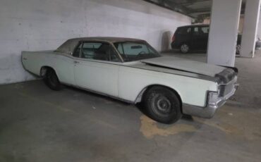Lincoln-continental-1968-1